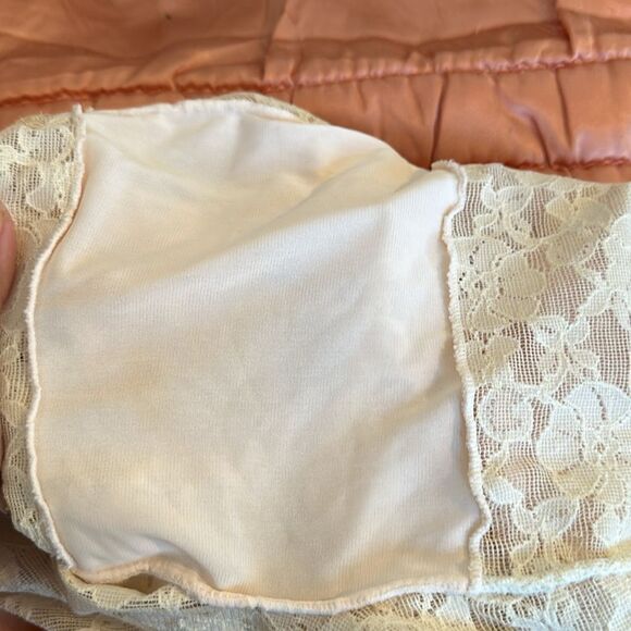 Vintage 50s or 60s cream & pink floral elastic girdle - Picture 7 of 7